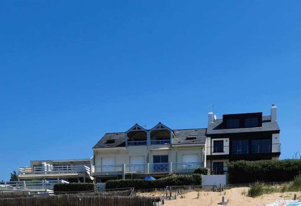 Sur La Plage De Bonne Source Les Pieds Dans L'Eau Pornichet Buitenkant foto